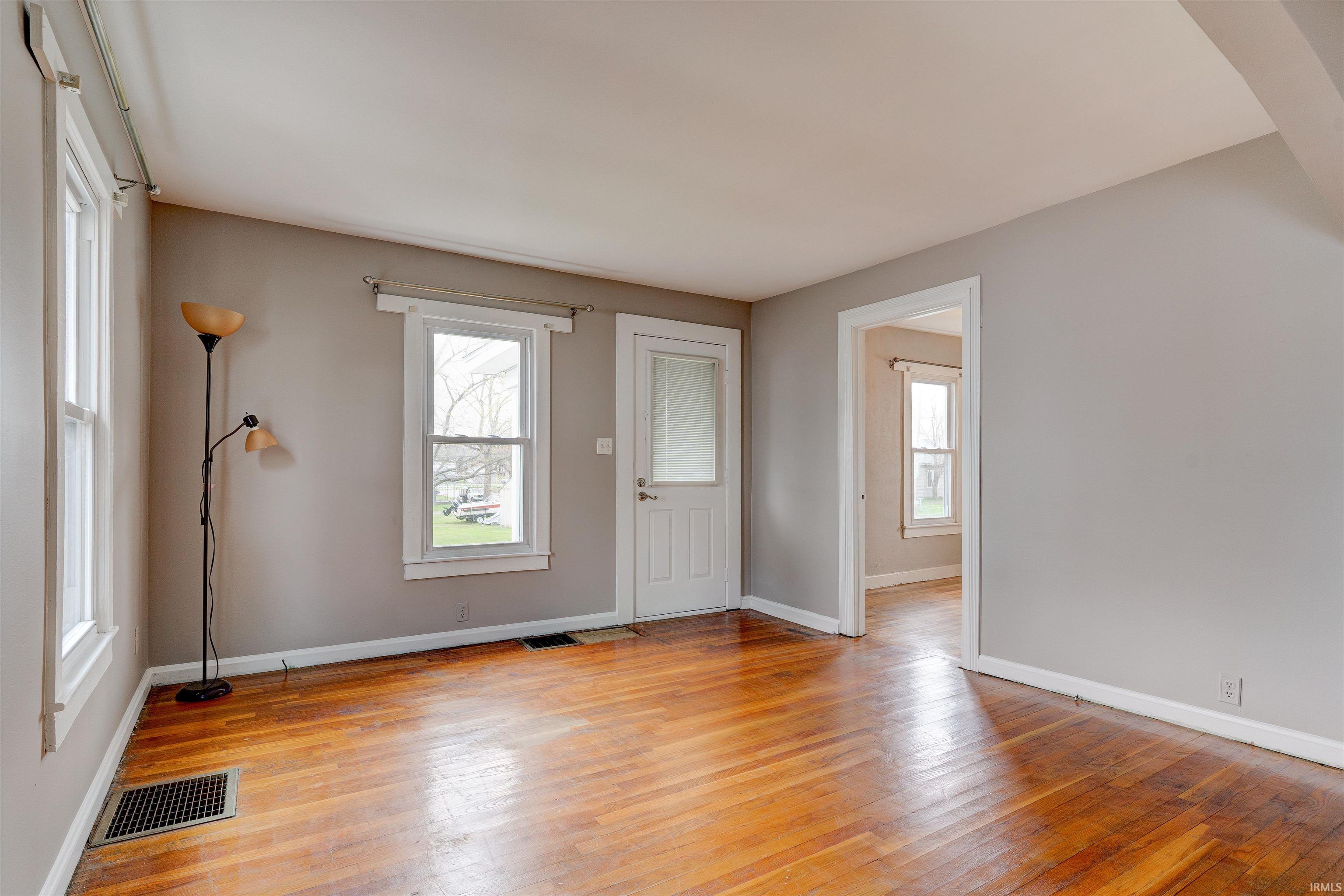 635 East Division Street Boonville, IN 47601 - Photo 7 of 25