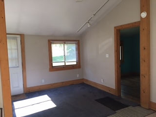 3768 Shore Road Williamsburg, MI 49690 - Photo 4 of 10 1834233-3.JPG