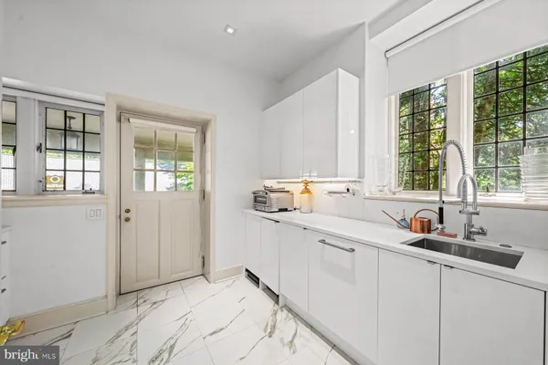 $11,875,000 | Ravenscliff, Wayne, PA 19087