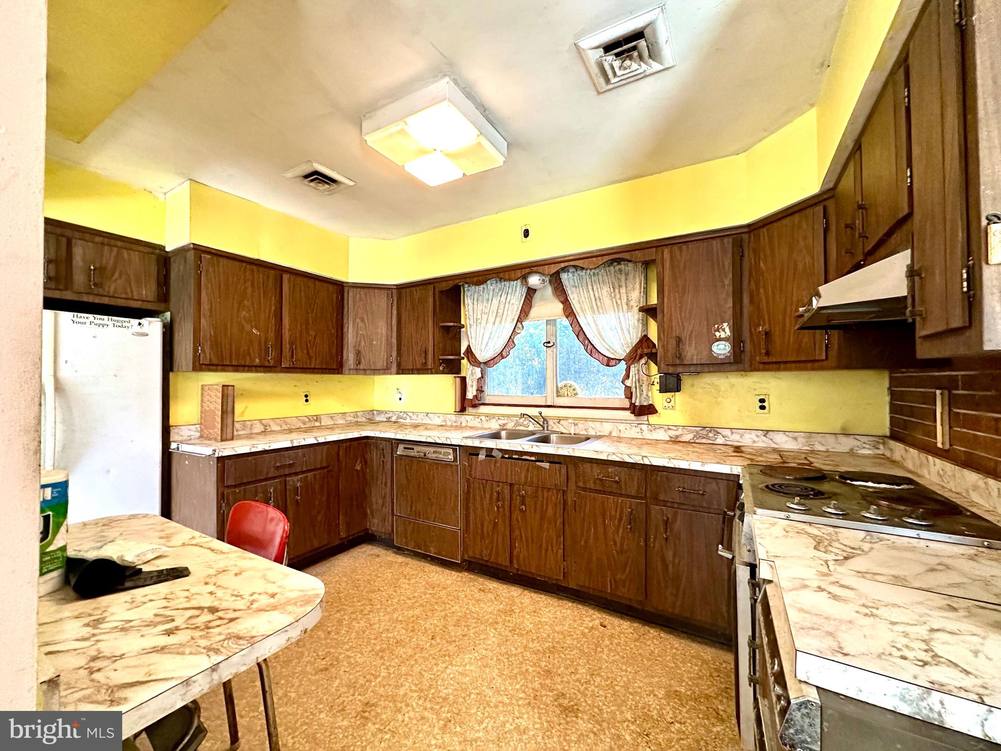 4405 Meadowcliff Road Glen Arm, MD 21057 - Photo 20 of 54 Kitchen
