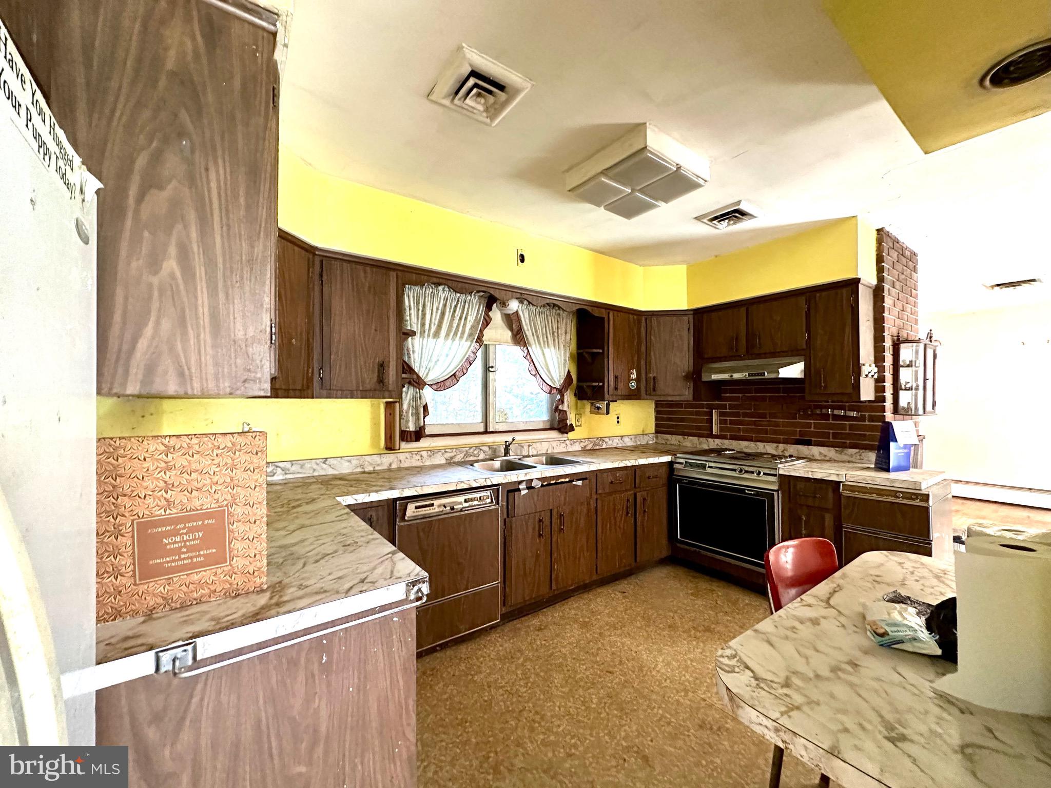 4405 Meadowcliff Road Glen Arm, MD 21057 - Photo 21 of 54 Kitchen