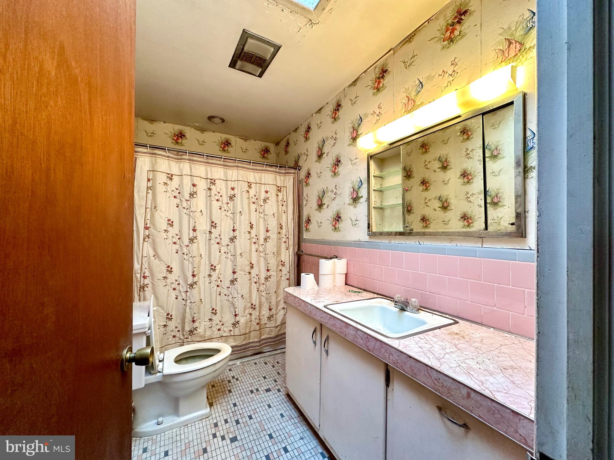 4405 Meadowcliff Road Glen Arm, MD 21057 - Photo 32 of 54 2nd full bath