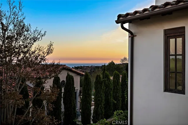 $6,100,000 | 6 Canyon Peak, Newport Coast, CA 92657