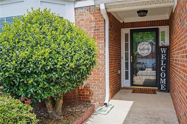 a view of a entryway door of the house