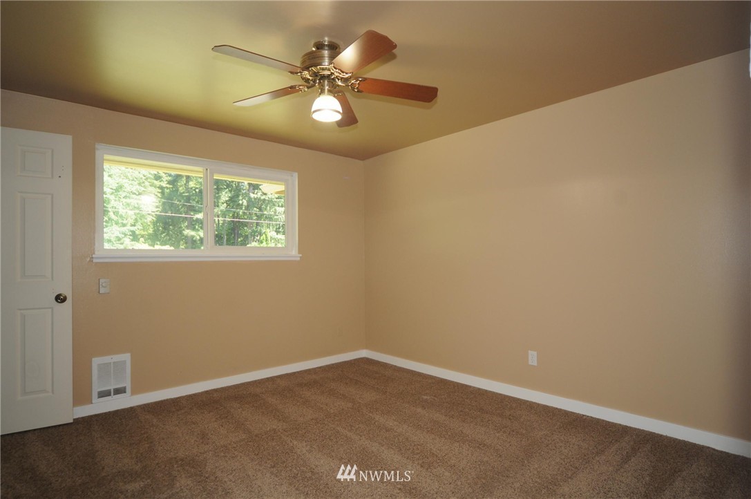 13639 197th Avenue Southeast Renton, WA 98059 - Photo 14 of 25