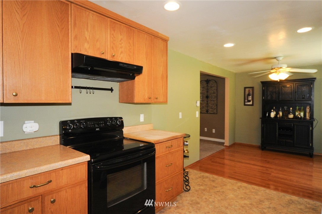13639 197th Avenue Southeast Renton, WA 98059 - Photo 9 of 25