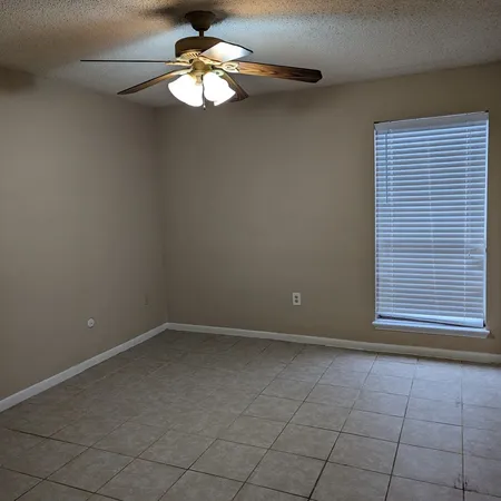 $1,450 | 260 El Dorado Boulevard, Unit 2607, Houston, TX 77598