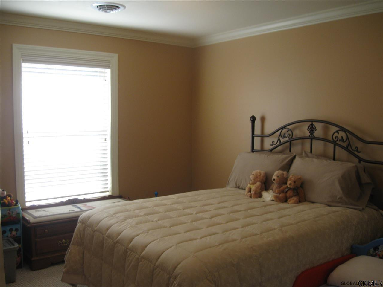 2000-38 Curry Road Rotterdam, NY 12303 - Photo 11 of 17 Photo 11