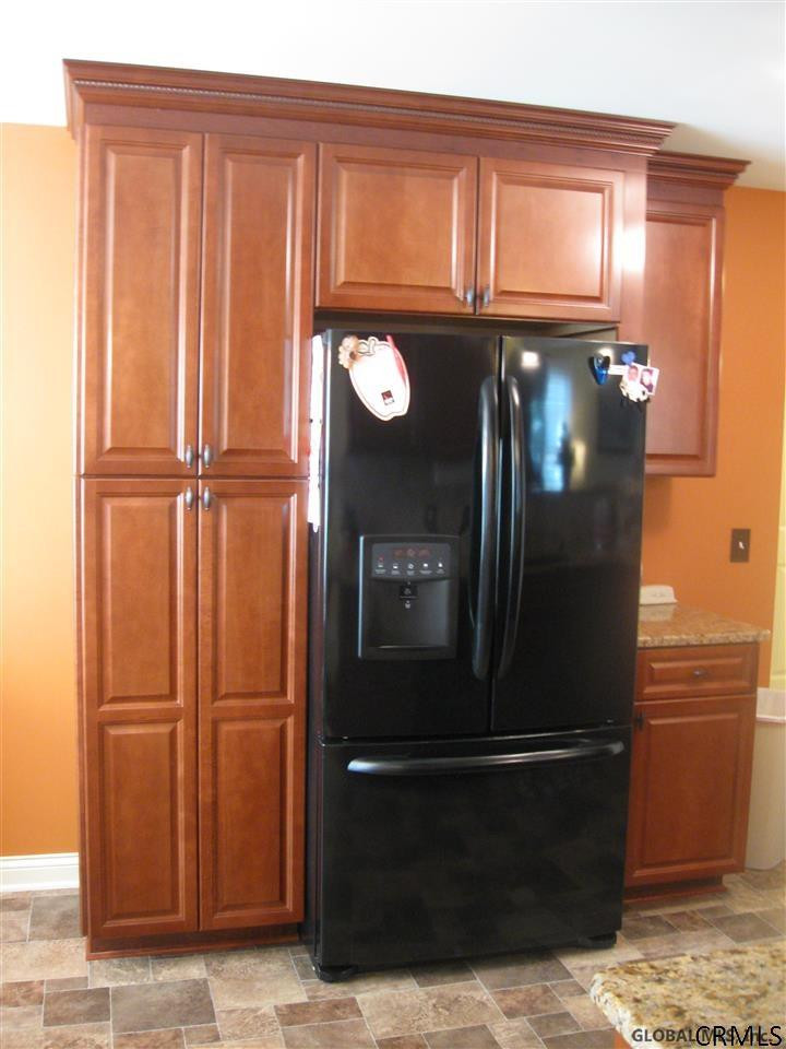 2000-38 Curry Road Rotterdam, NY 12303 - Photo 6 of 17 Photo 6