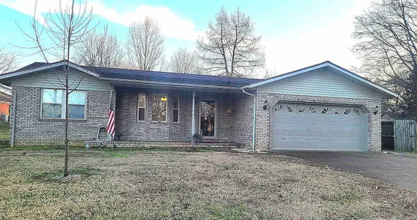 $233,000 | 1720 Tanglewood Drive, Mount Vernon, IN 47620