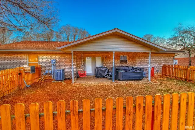 $254,500 | 1720 Tanglewood Drive, Mount Vernon, IN 47620