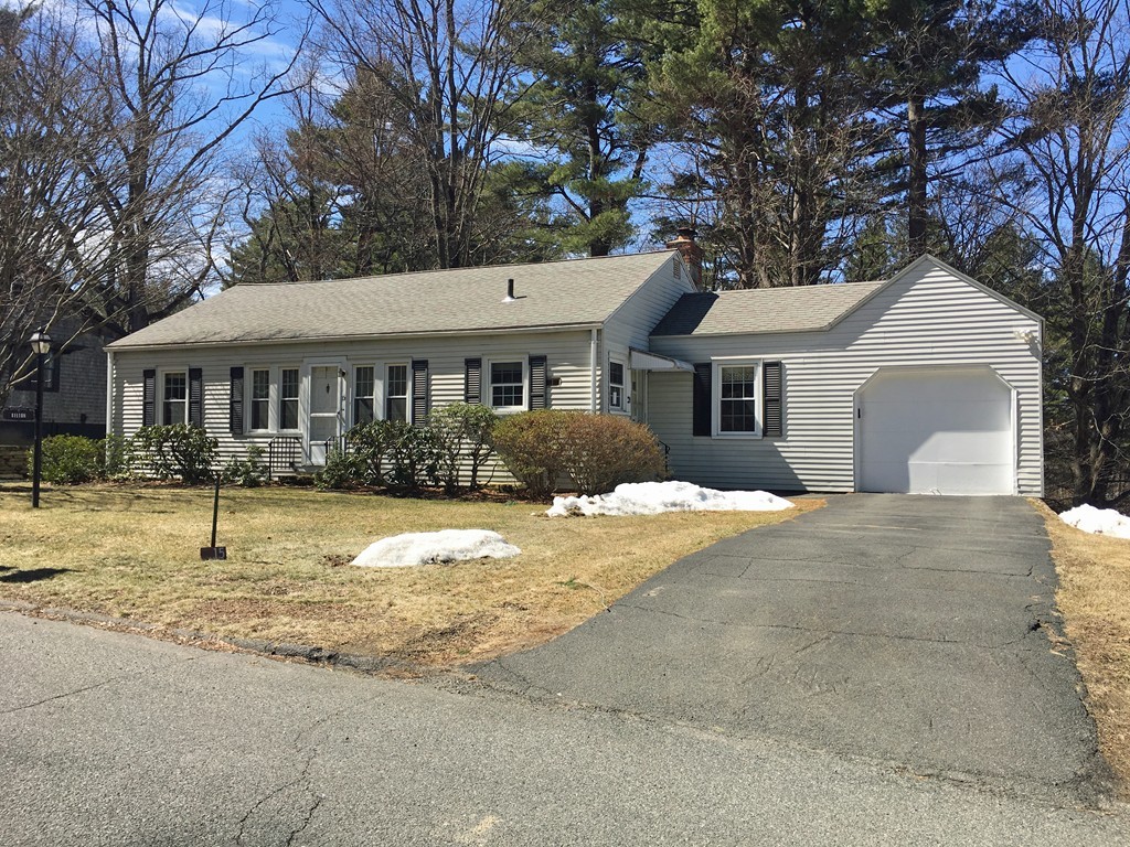15 Heatherstone Road Amherst, MA 01002 - Photo 1 of 23