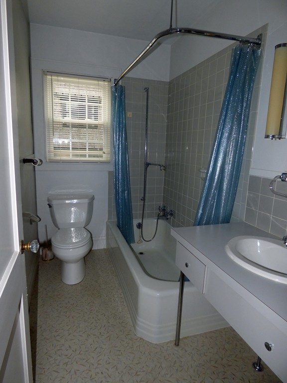 15 Heatherstone Road Amherst, MA 01002 - Photo 13 of 23