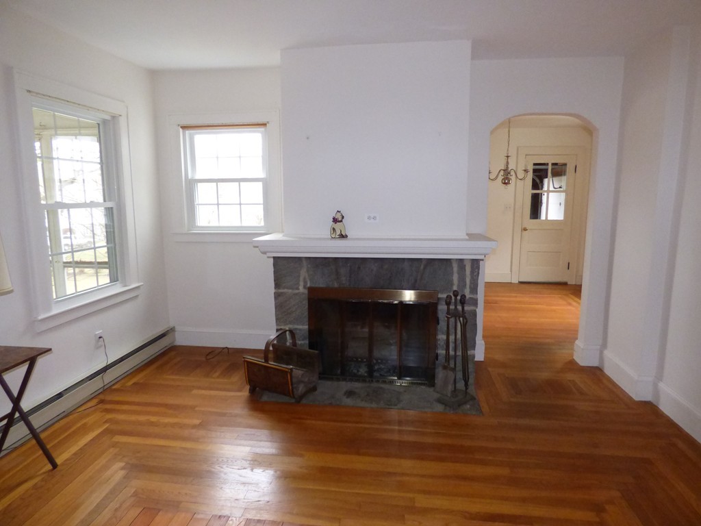 15 Heatherstone Road Amherst, MA 01002 - Photo 8 of 23
