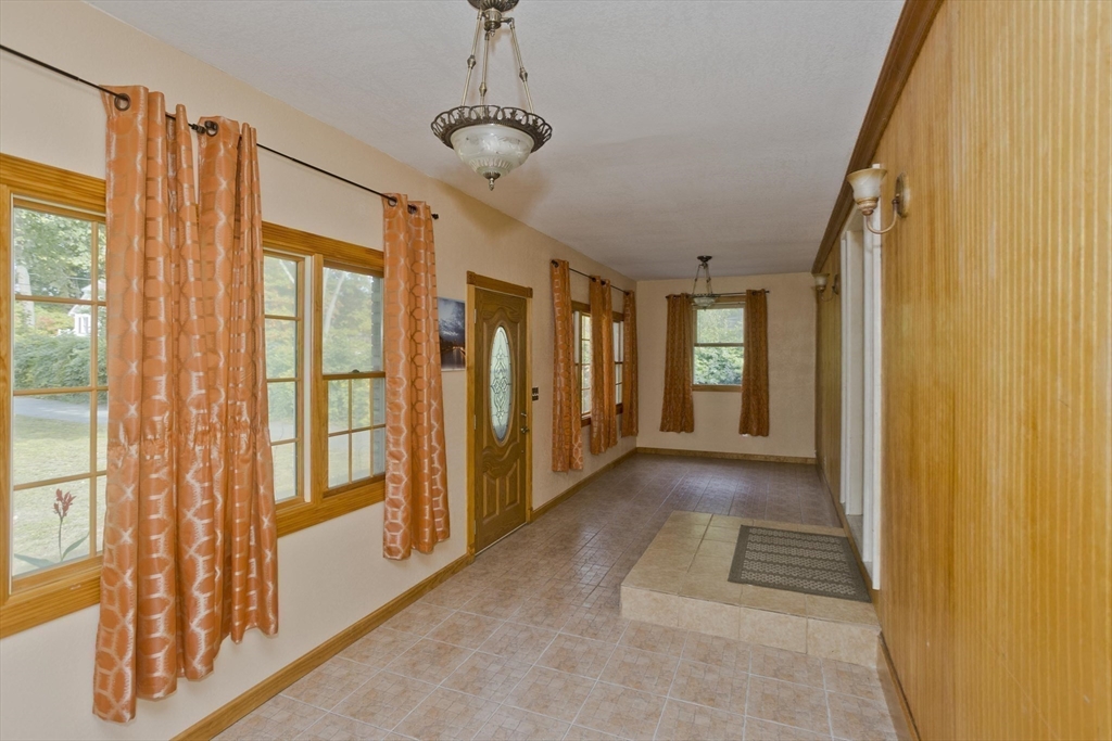 65 Verdugo Street West Springfield, MA 01089 - Photo 29 of 40 a view of hallway with windows