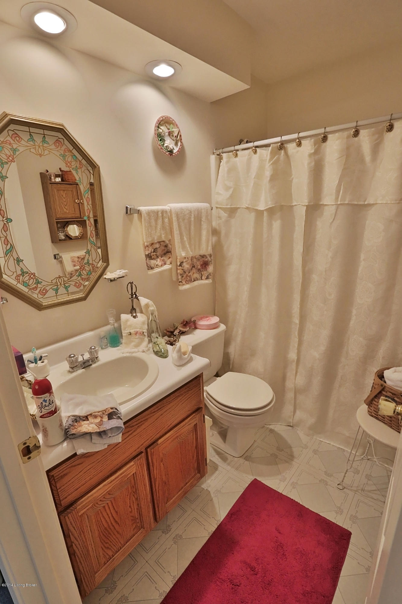 167 Mahuron Road Simpsonville, KY 40067 - Photo 11 of 29 main-level-full-bath