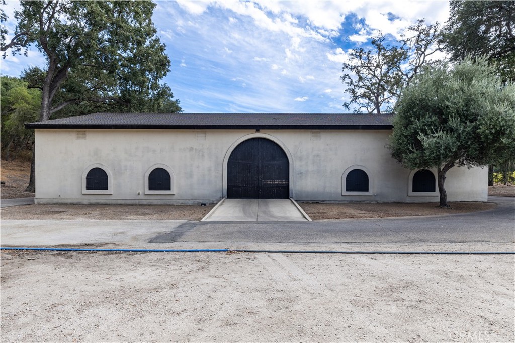 2720 Oak View Road Templeton, CA 93465 - Photo 71 of 75 Approx. 47.8' × 95' — Ideal for Wine Inventory, Equipment, Operational Storage & More