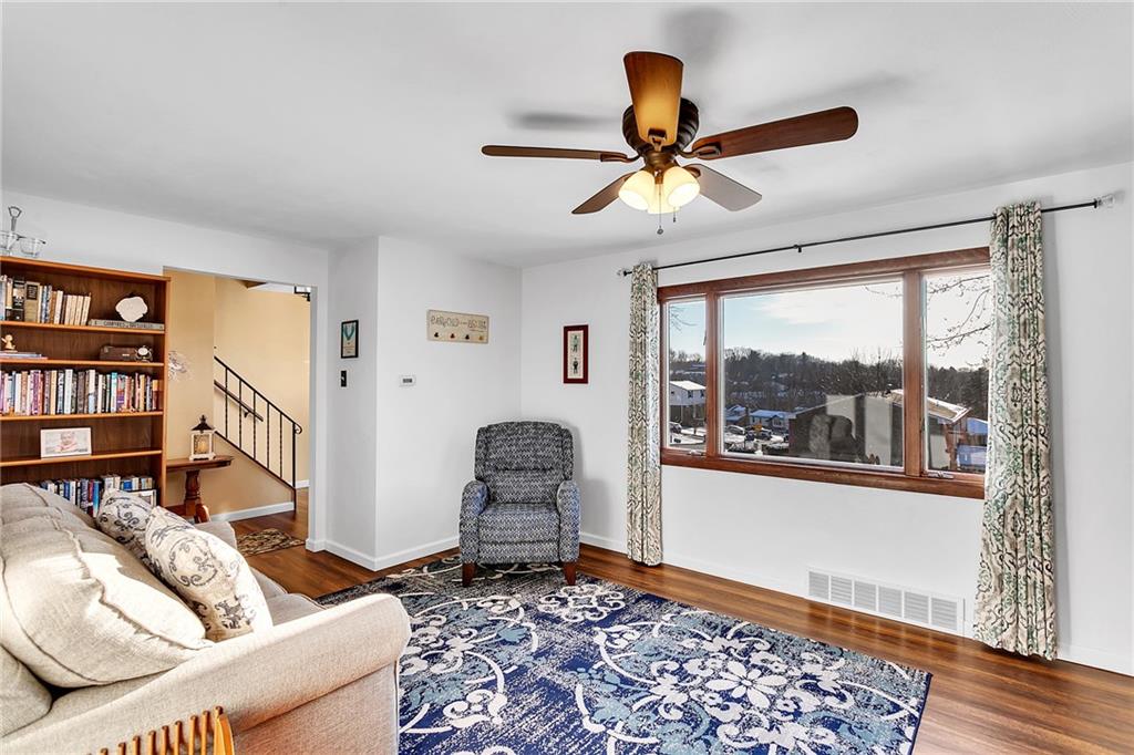 309 Oak Road Pittsburgh, PA 15239 - Photo 12 of 25