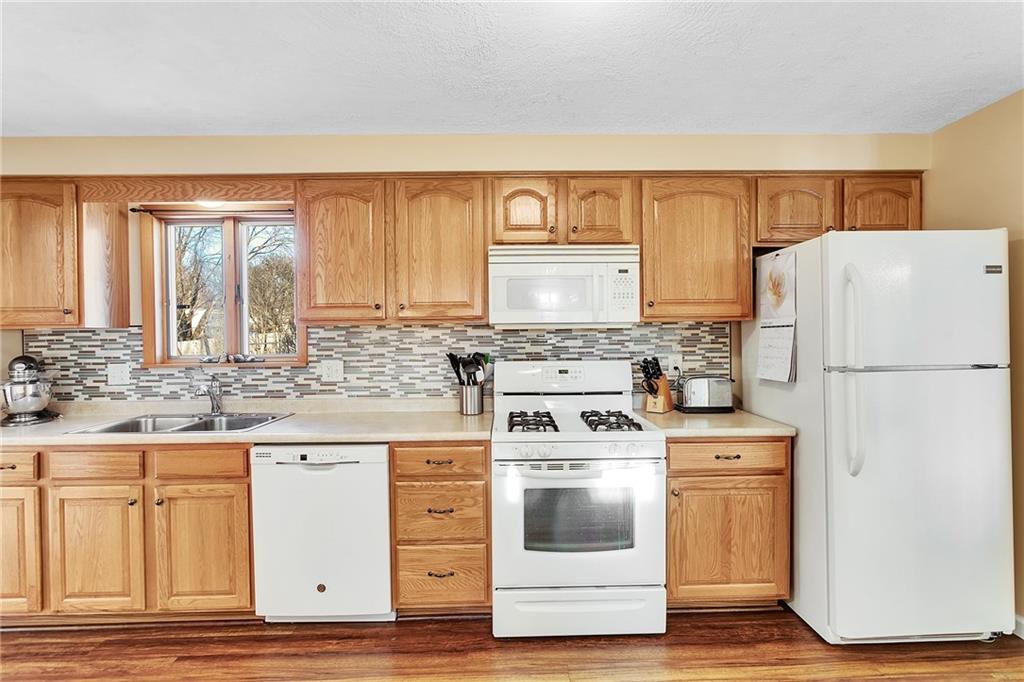 309 Oak Road Pittsburgh, PA 15239 - Photo 15 of 25
