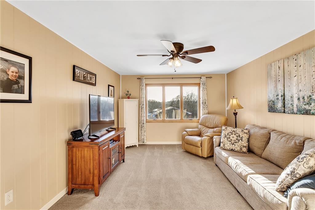 309 Oak Road Pittsburgh, PA 15239 - Photo 17 of 25