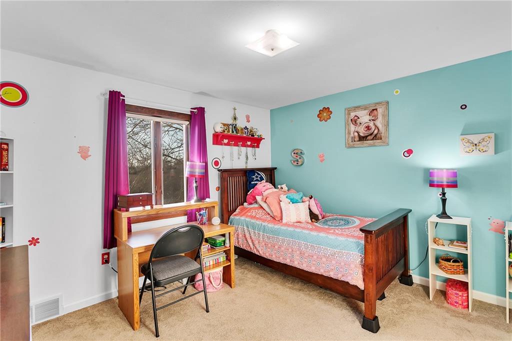 309 Oak Road Pittsburgh, PA 15239 - Photo 21 of 25