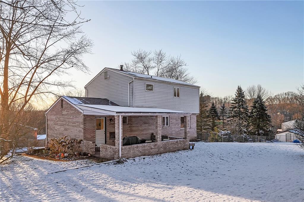 309 Oak Road Pittsburgh, PA 15239 - Photo 3 of 25