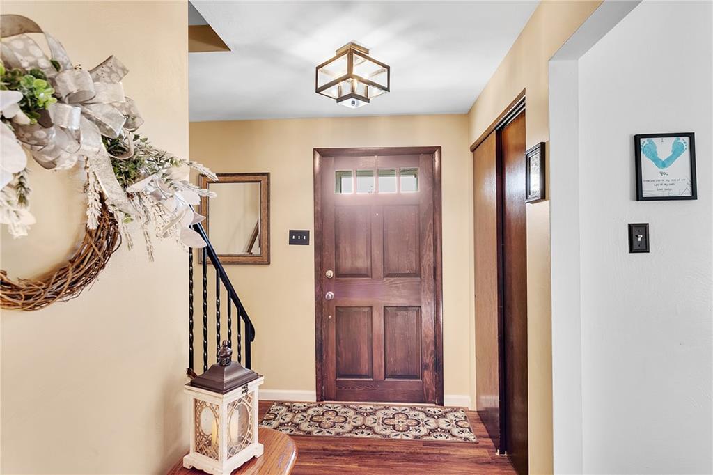 309 Oak Road Pittsburgh, PA 15239 - Photo 8 of 25