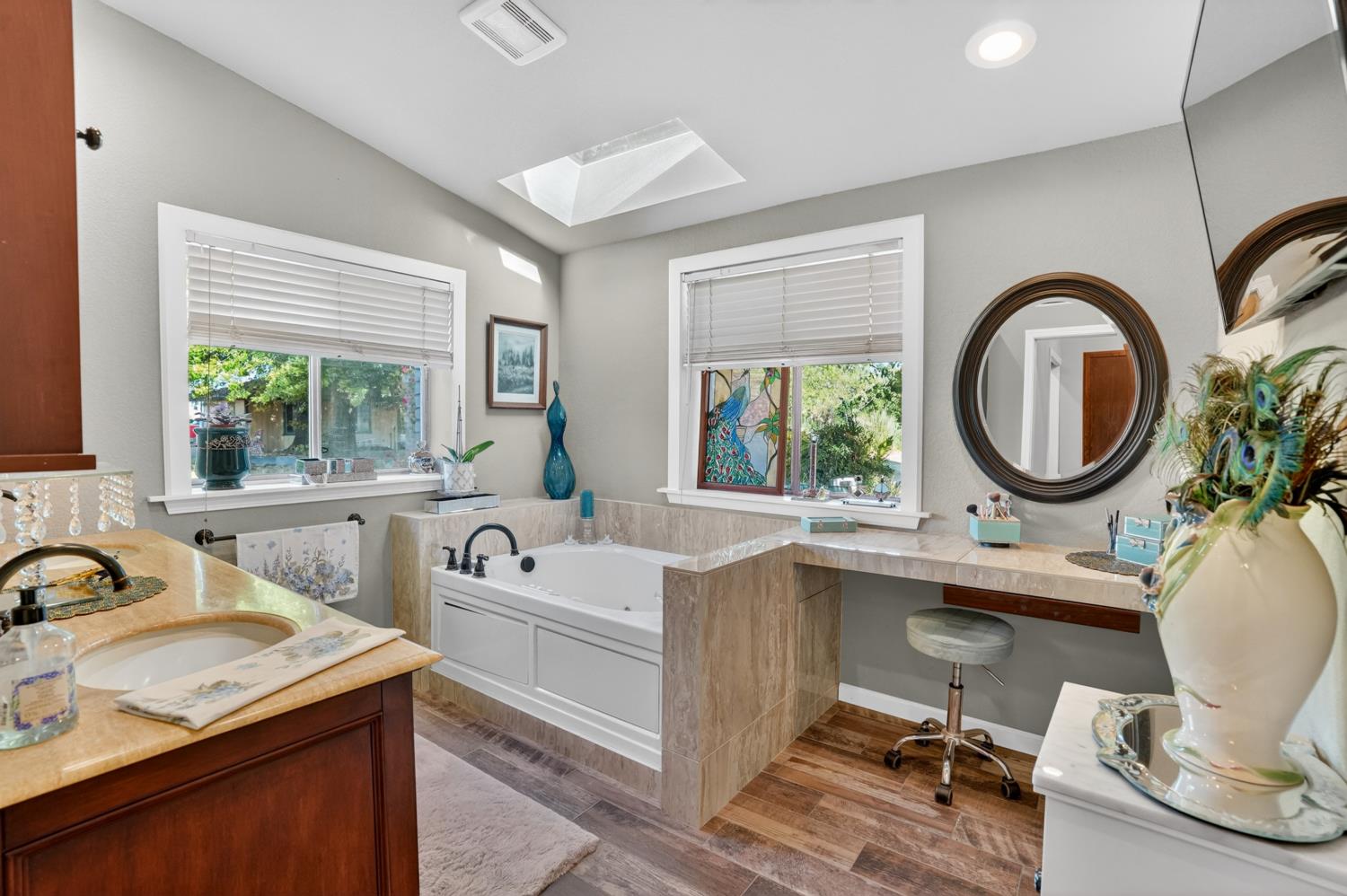 12900 Ivie Road Herald, CA 95638 - Photo 14 of 85 South wing primary bathroom