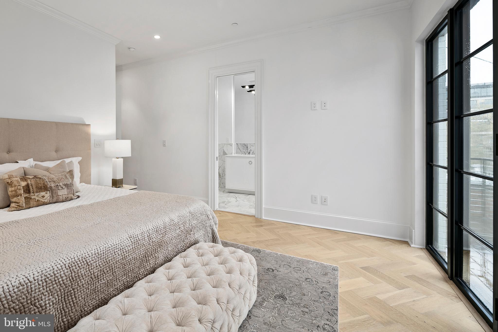 1313 R Street Northwest, Unit 2 Washington, DC 20009 - Photo 17 of 30