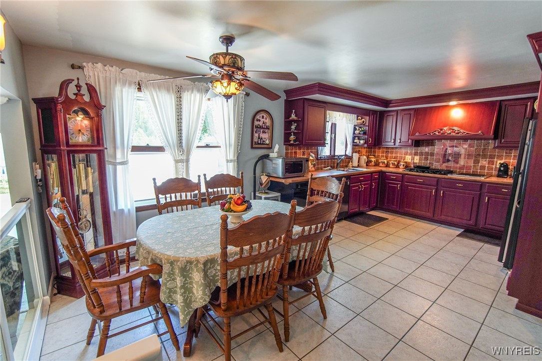 2701 Stony Point Road Grand Island, NY 14072 - Photo 11 of 47