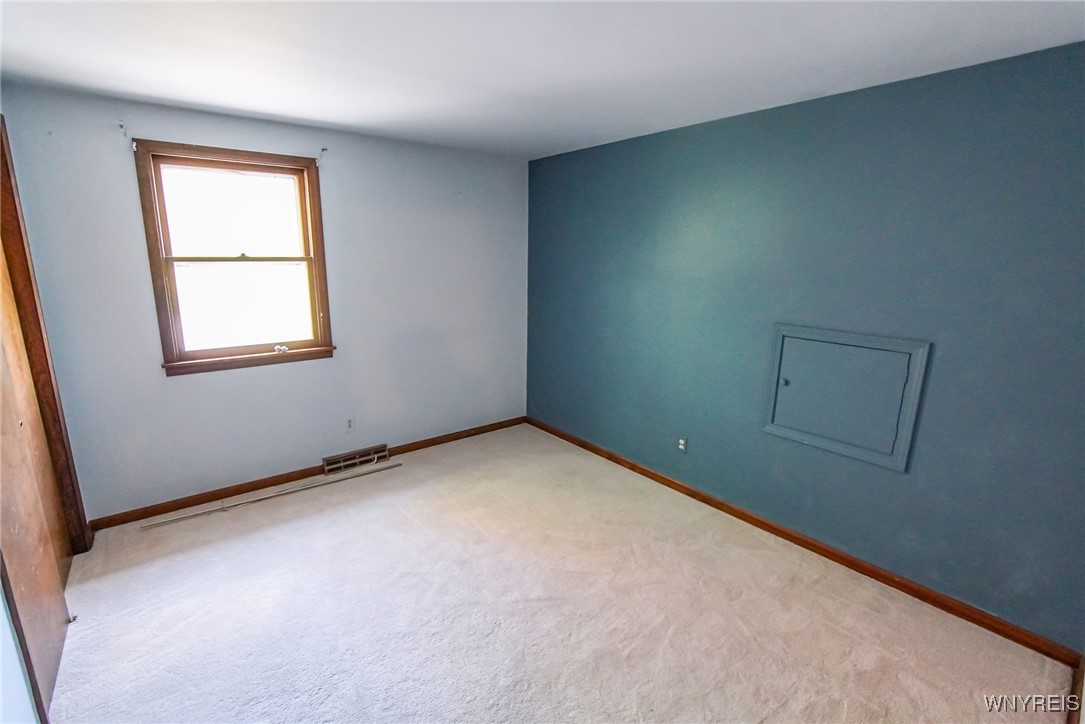 2701 Stony Point Road Grand Island, NY 14072 - Photo 19 of 47