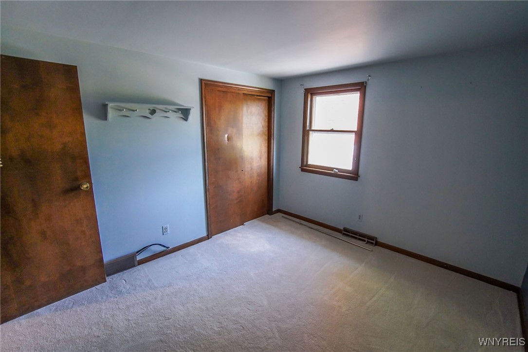 2701 Stony Point Road Grand Island, NY 14072 - Photo 20 of 47