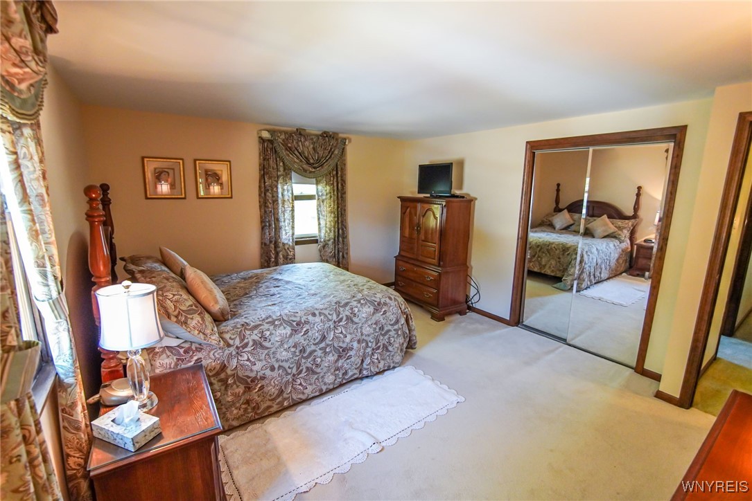 2701 Stony Point Road Grand Island, NY 14072 - Photo 23 of 47