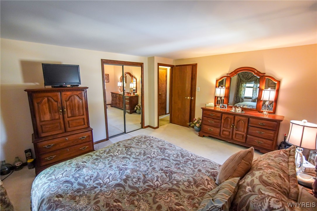 2701 Stony Point Road Grand Island, NY 14072 - Photo 25 of 47