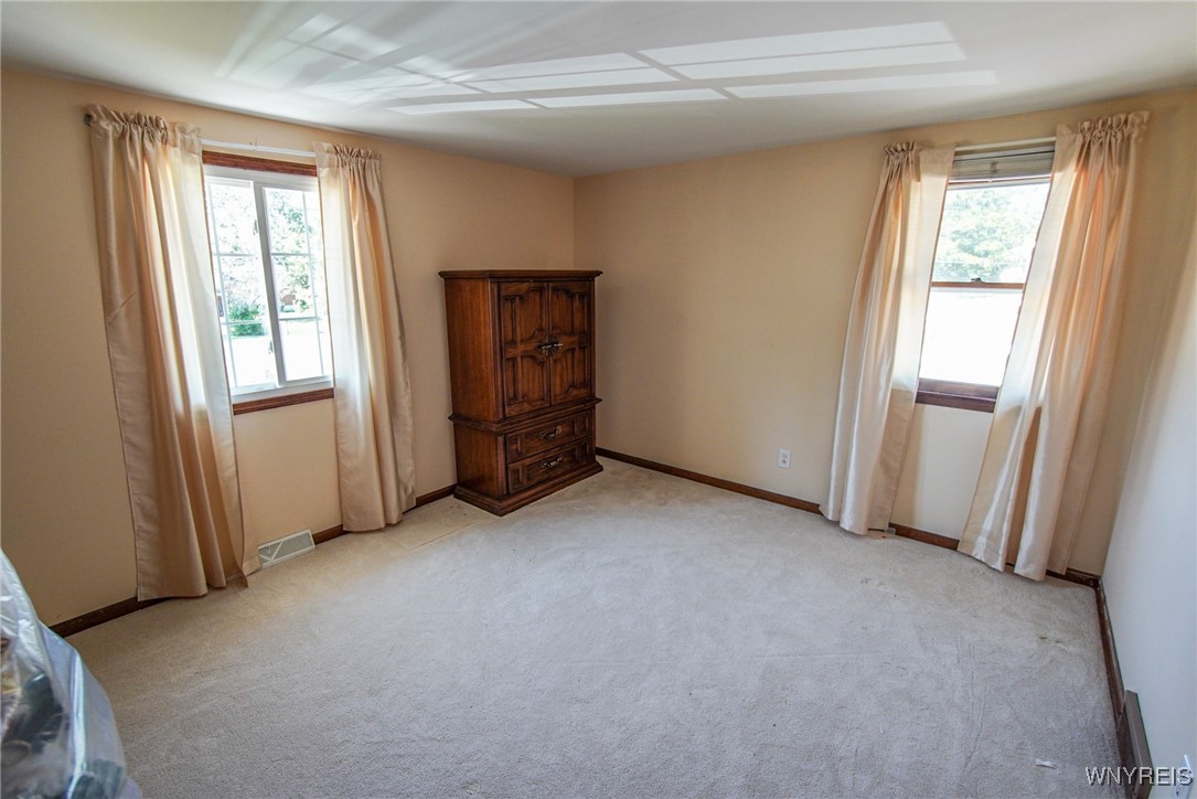 2701 Stony Point Road Grand Island, NY 14072 - Photo 30 of 47