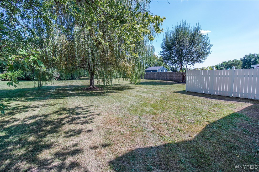 2701 Stony Point Road Grand Island, NY 14072 - Photo 36 of 47