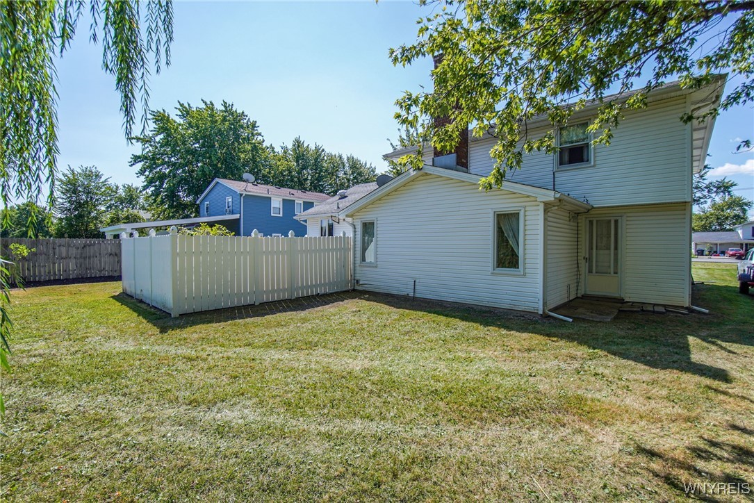 2701 Stony Point Road Grand Island, NY 14072 - Photo 37 of 47