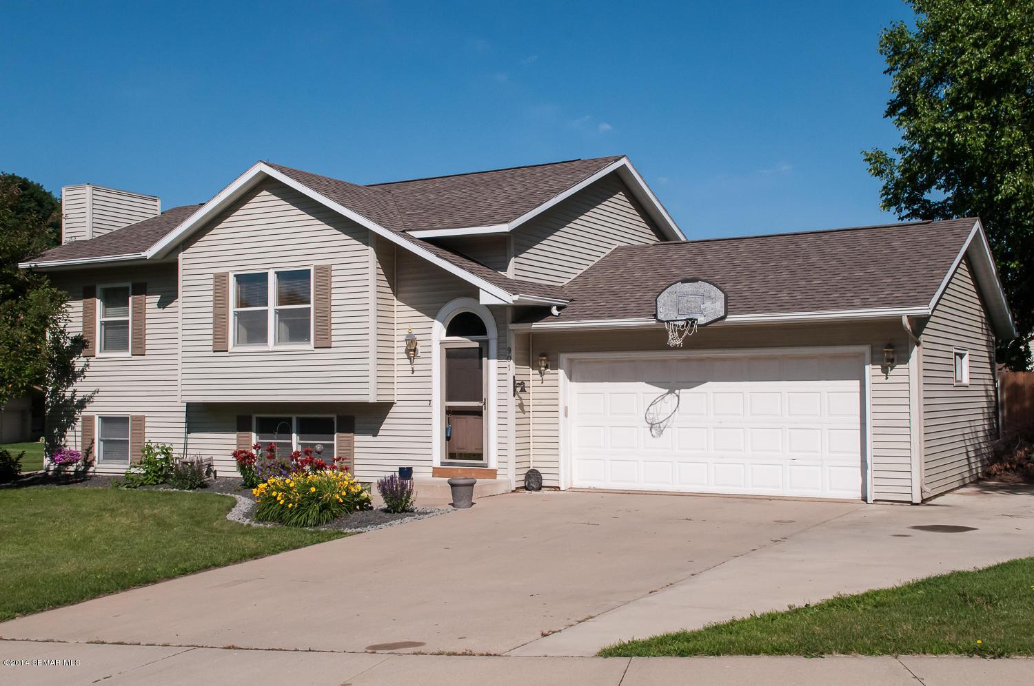 901 Glacier Lane Rochester, MN 55906 - Photo 1 of 1