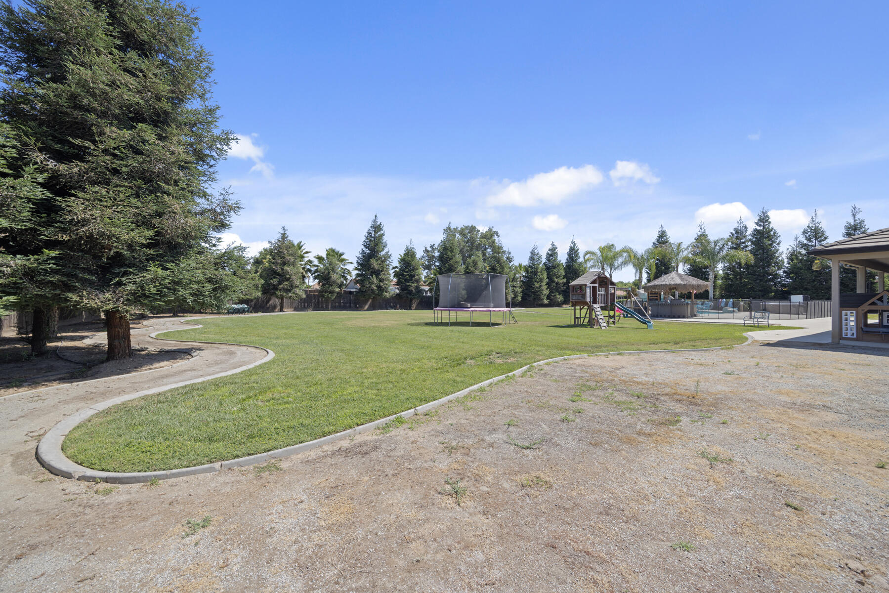 2208 West Benton Court Exeter, CA 93221 - Photo 65 of 84 65 - Back yard (2)