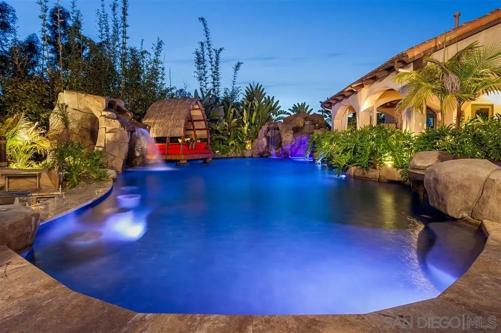 16210 Via Cazadero Rancho Santa Fe, CA 92067 - Photo 2 of 37