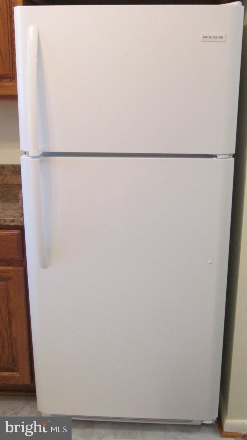 3200 Spartan Road, Unit 3E4 Olney, MD 20832 - Photo 3 of 19 a view of a refrigerator