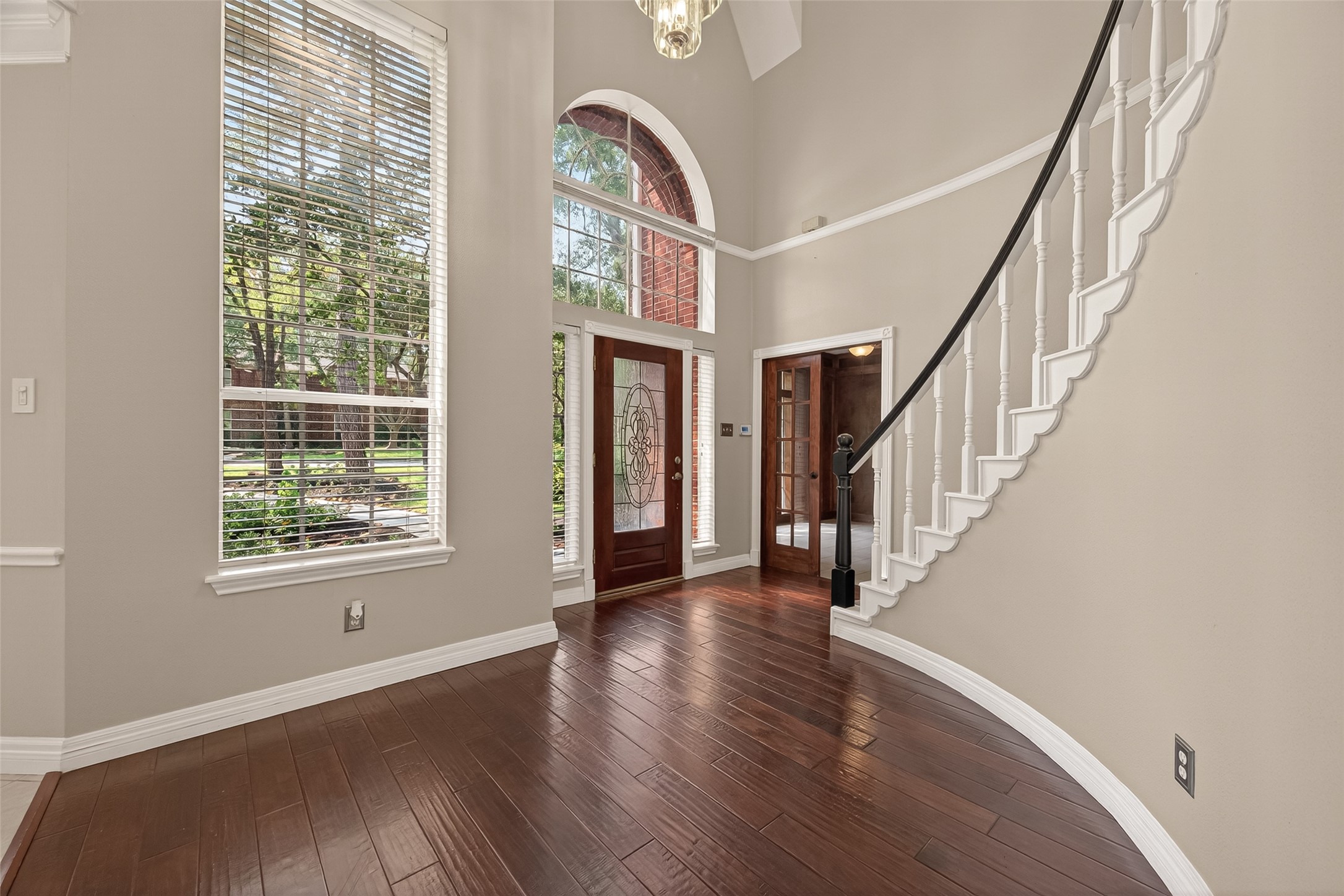 6131 Hampton Way Court Spring, TX 77389 - Photo 5 of 50 a view of an entryway with wooden floor