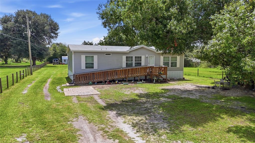 2086 Gene's Little Road Arcadia, FL 34266 - Photo 2 of 33