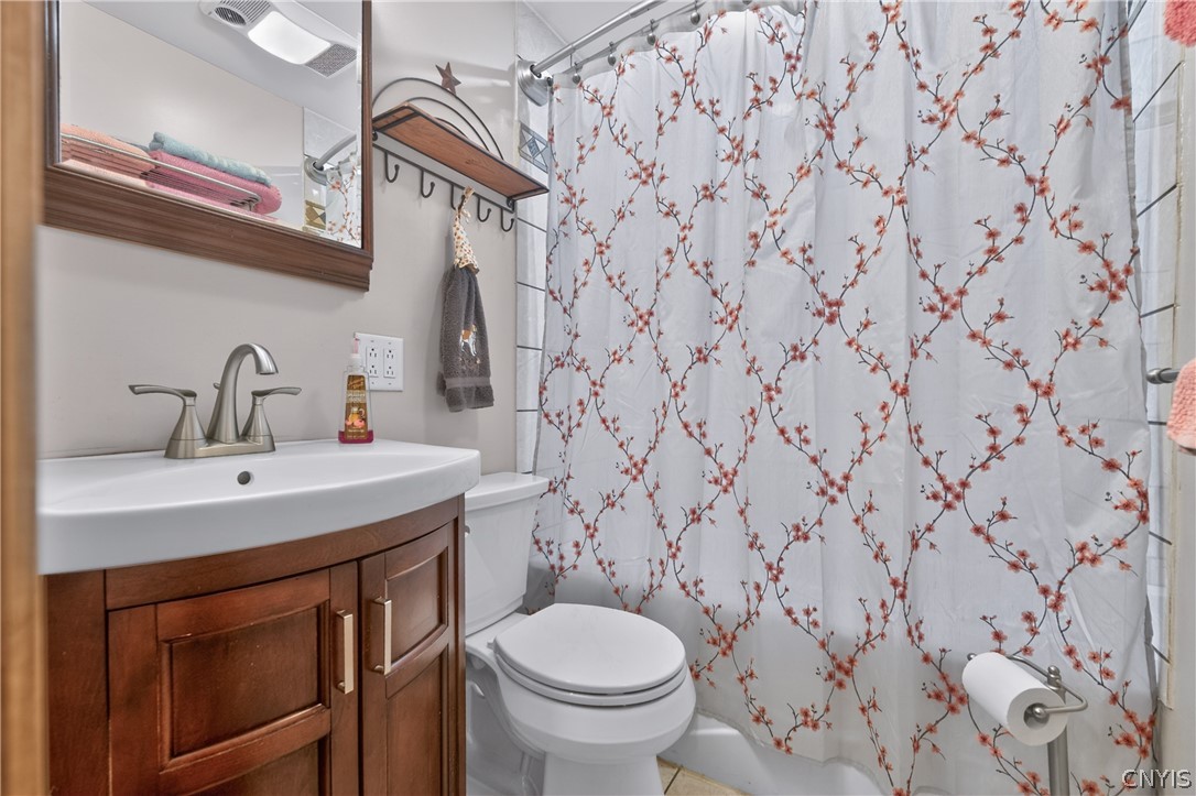 404 Oakwood Street Rome, NY 13440 - Photo 12 of 48
