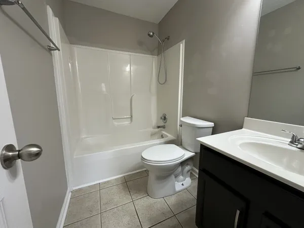 $1,050 | 122 Alexander Boulevard, Clarksville, TN 37040