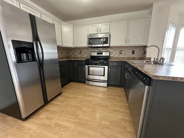 $1,050 | 122 Alexander Boulevard, Clarksville, TN 37040