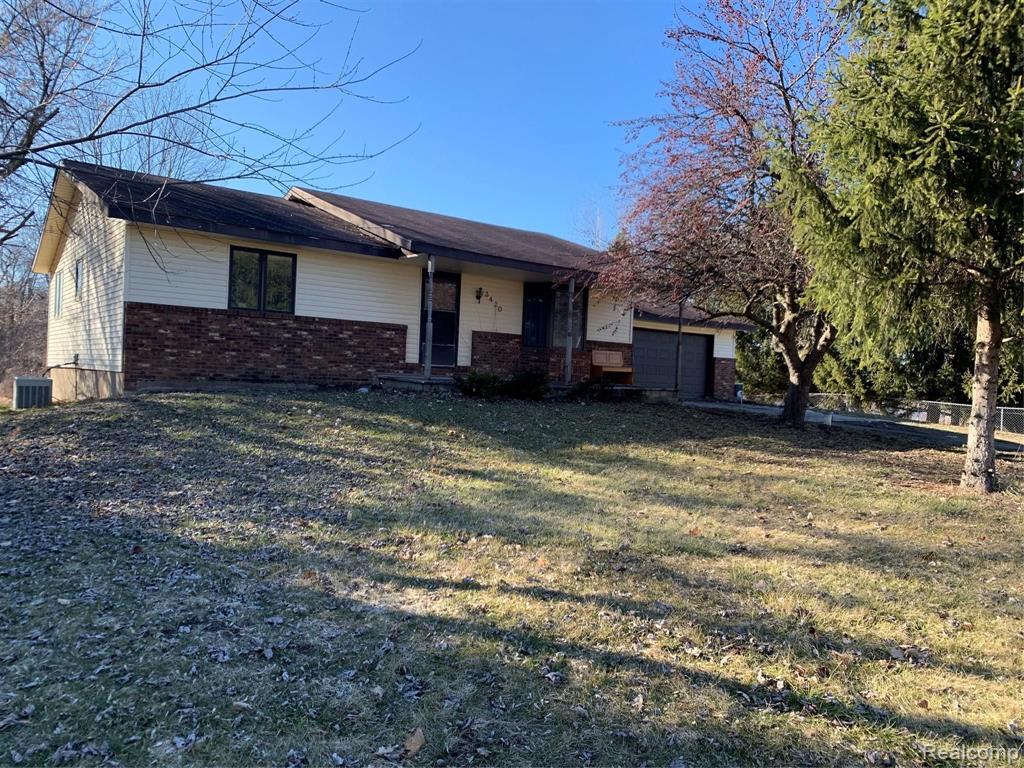 3420 South State Road Davison, MI 48423 - Photo 1 of 16