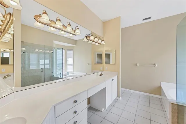 $715,000 | 6935 Lennox Place, University Park, FL 34201