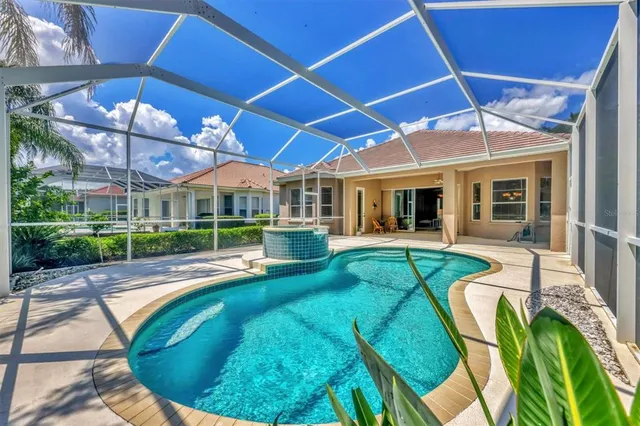 $715,000 | 6935 Lennox Place, University Park, FL 34201