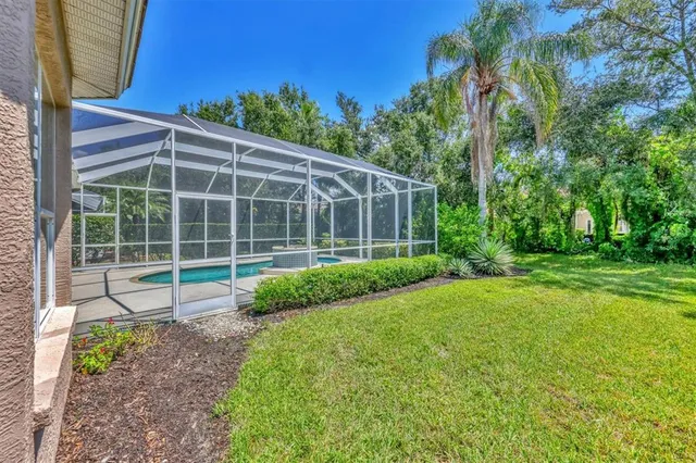 $715,000 | 6935 Lennox Place, University Park, FL 34201